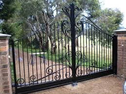 gates-and-automatic-openers-img3